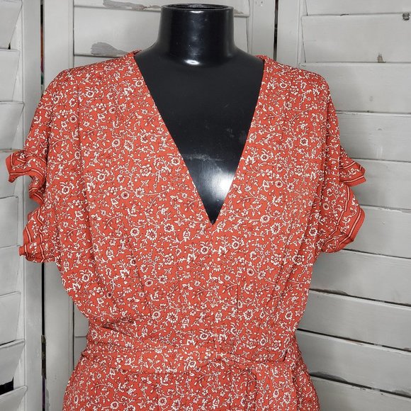 Max Studio Short Sleeve Floral Crepe Midi Dress - Picture 4 of 16